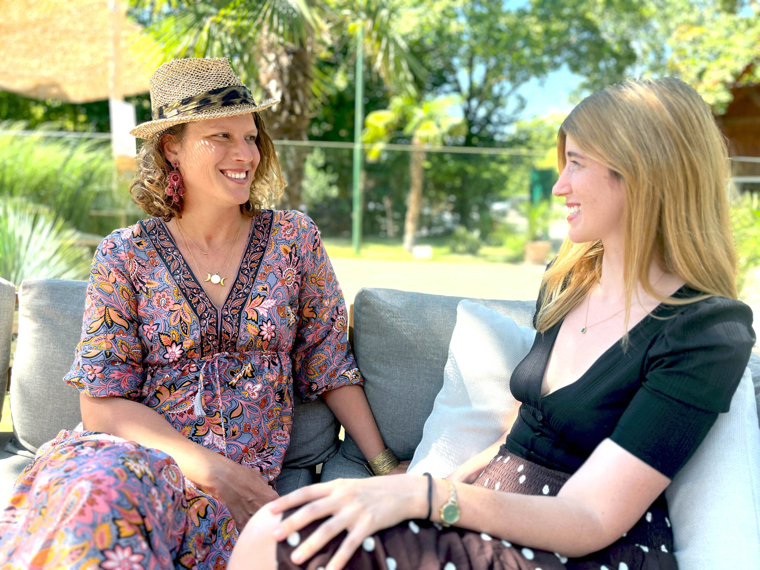 Anita Komarek und Rafaela Carmen Scharf im Gespräch